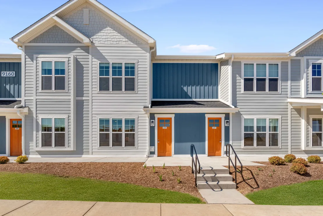 9110 megans wy 45 green grass web 2