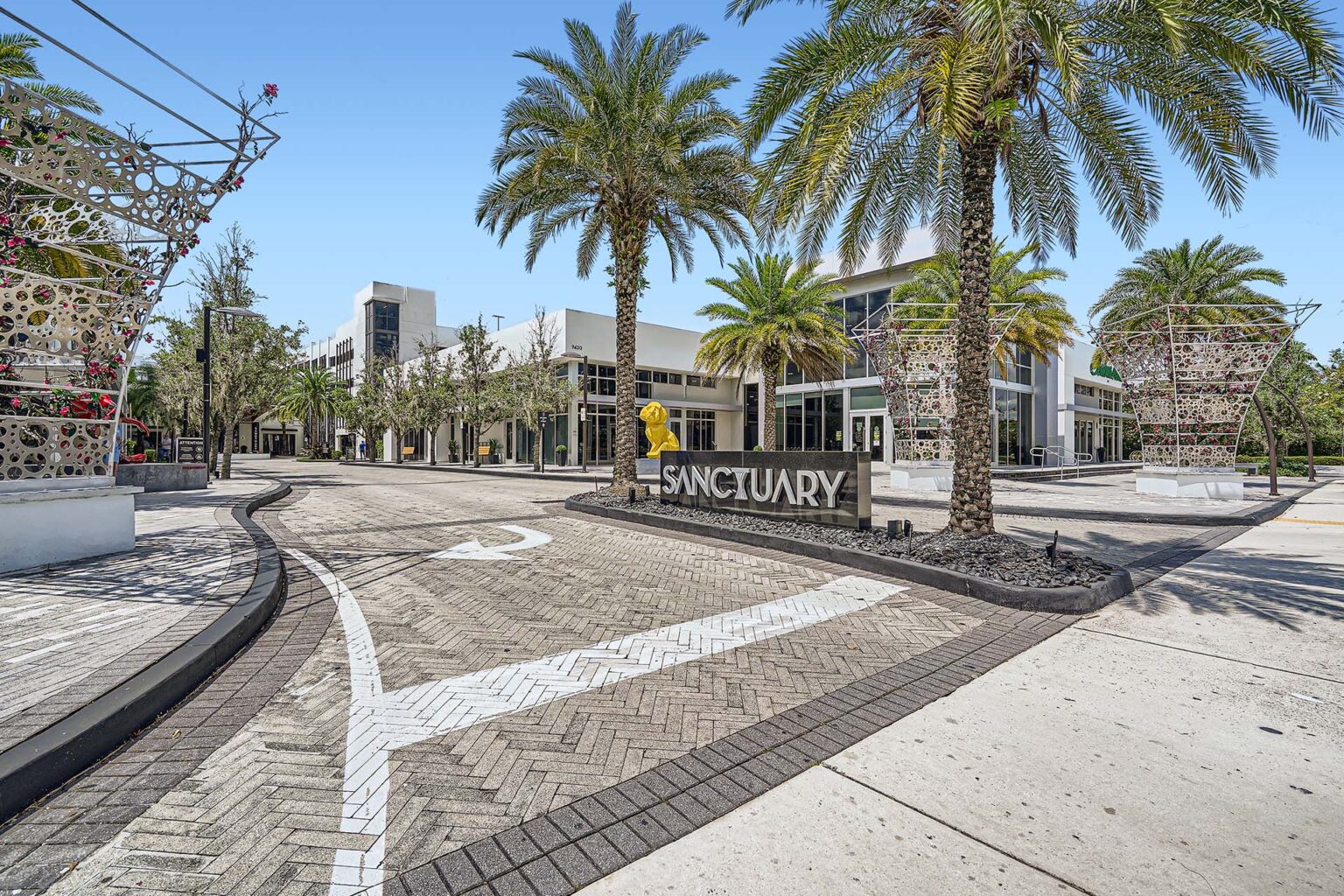 9400 nw 41st st print quality 002 03 exterior front 1920x1280