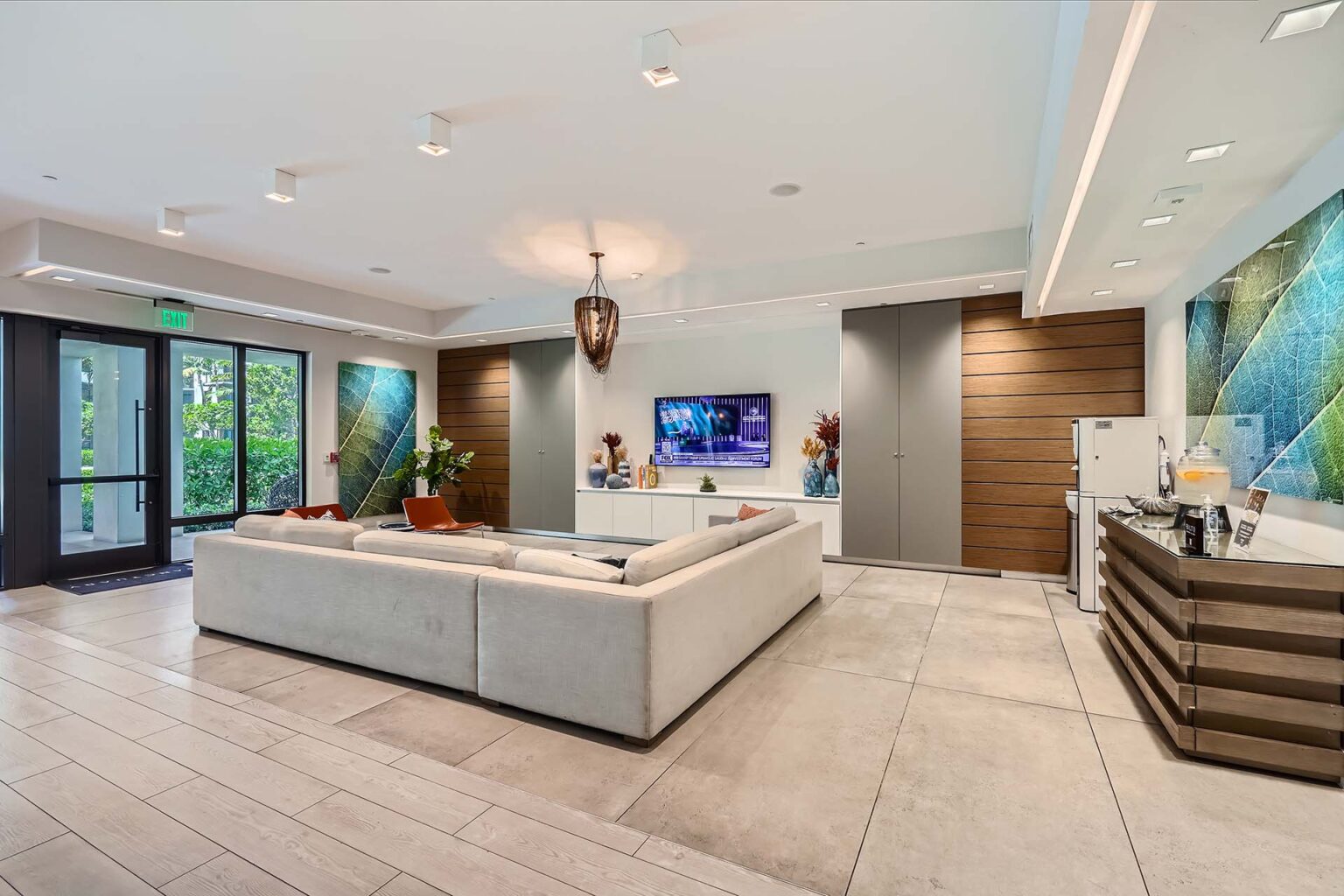 9400 nw 41st st print quality 008 10 clubhouse 1920x1280