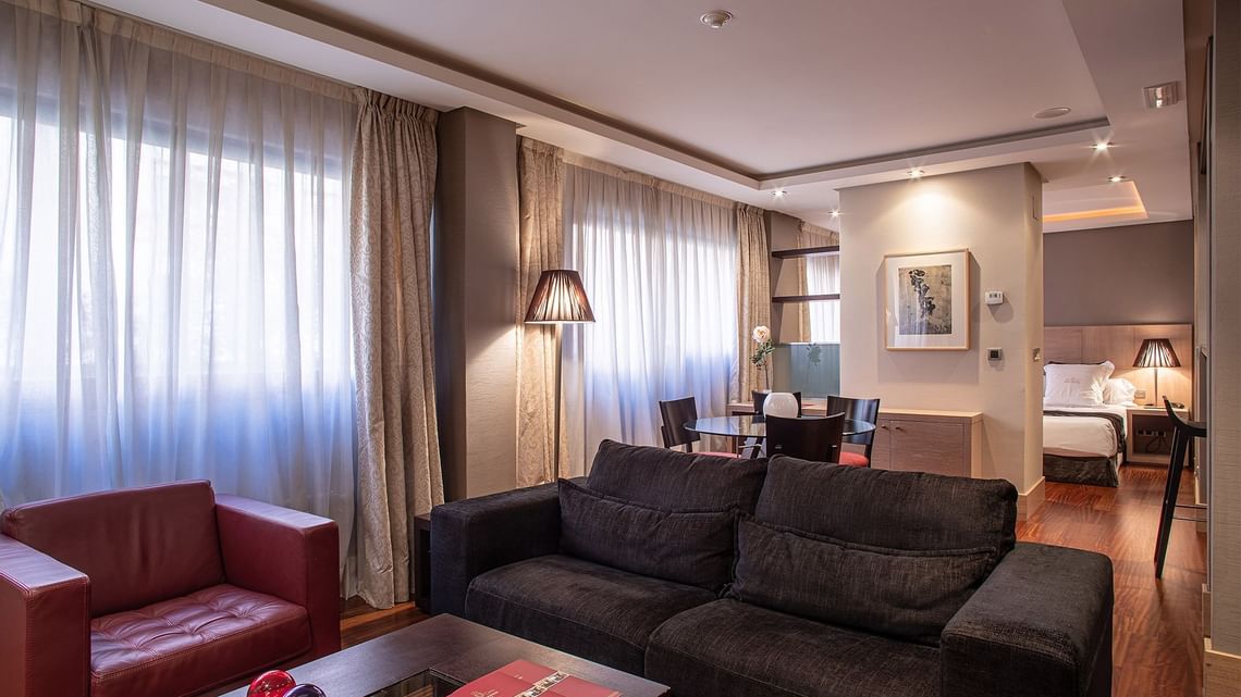 general estudio superior wide