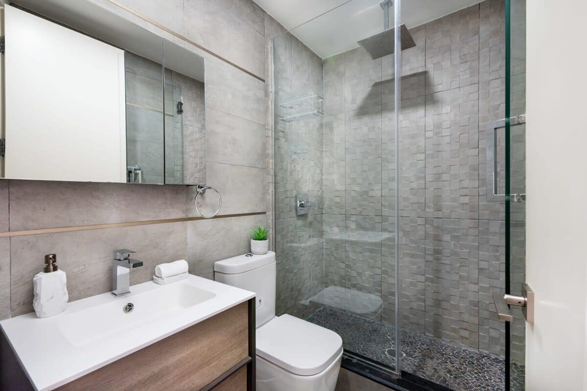 gjj6u7tvkveavosaosvr