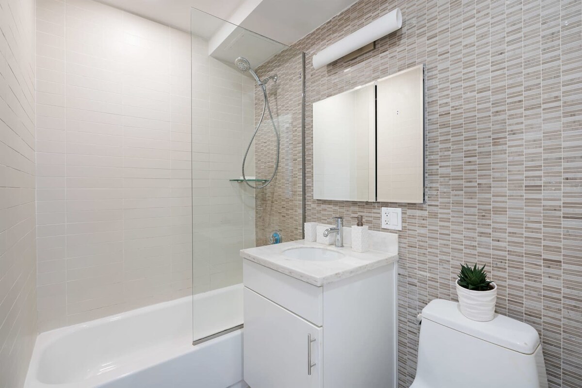 original 1655550 1698421638