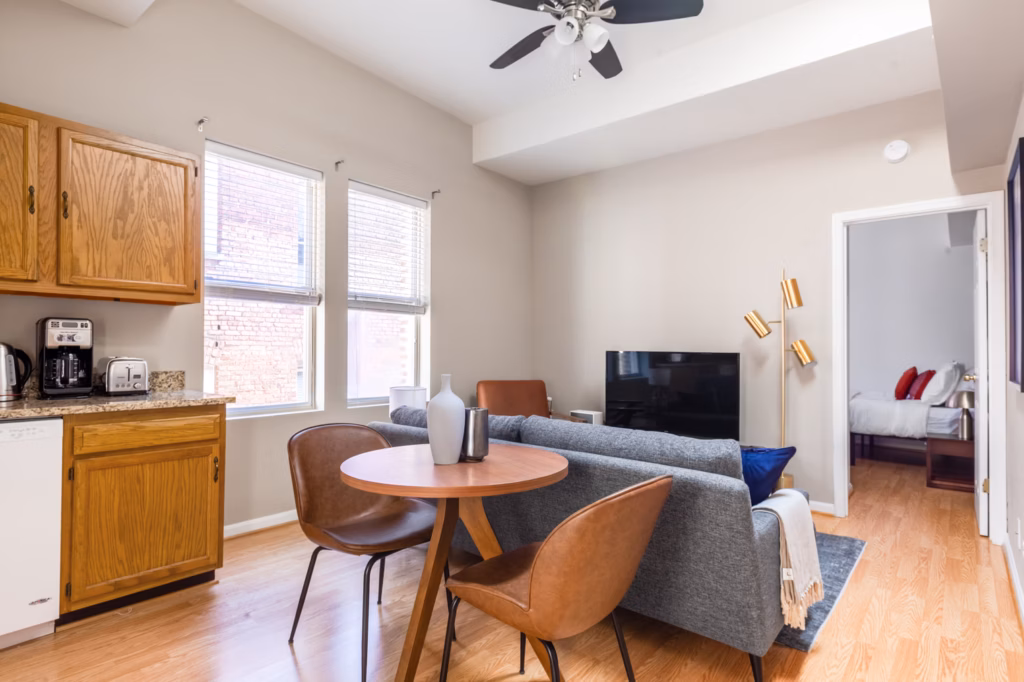 pg15026 o a88cdc91 9bb6 b3d3 fb1c af8bd01320b8.jpg