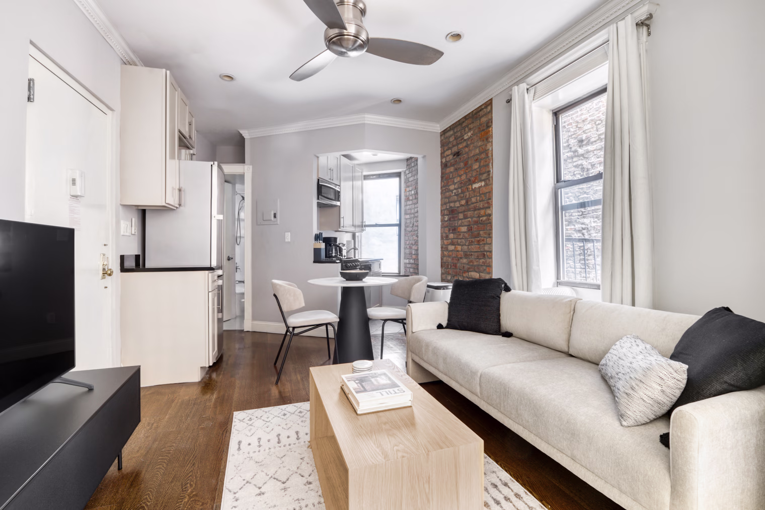 pg23847 o f811e929 ba4c 0558 debe ebb4471f7280.jpg