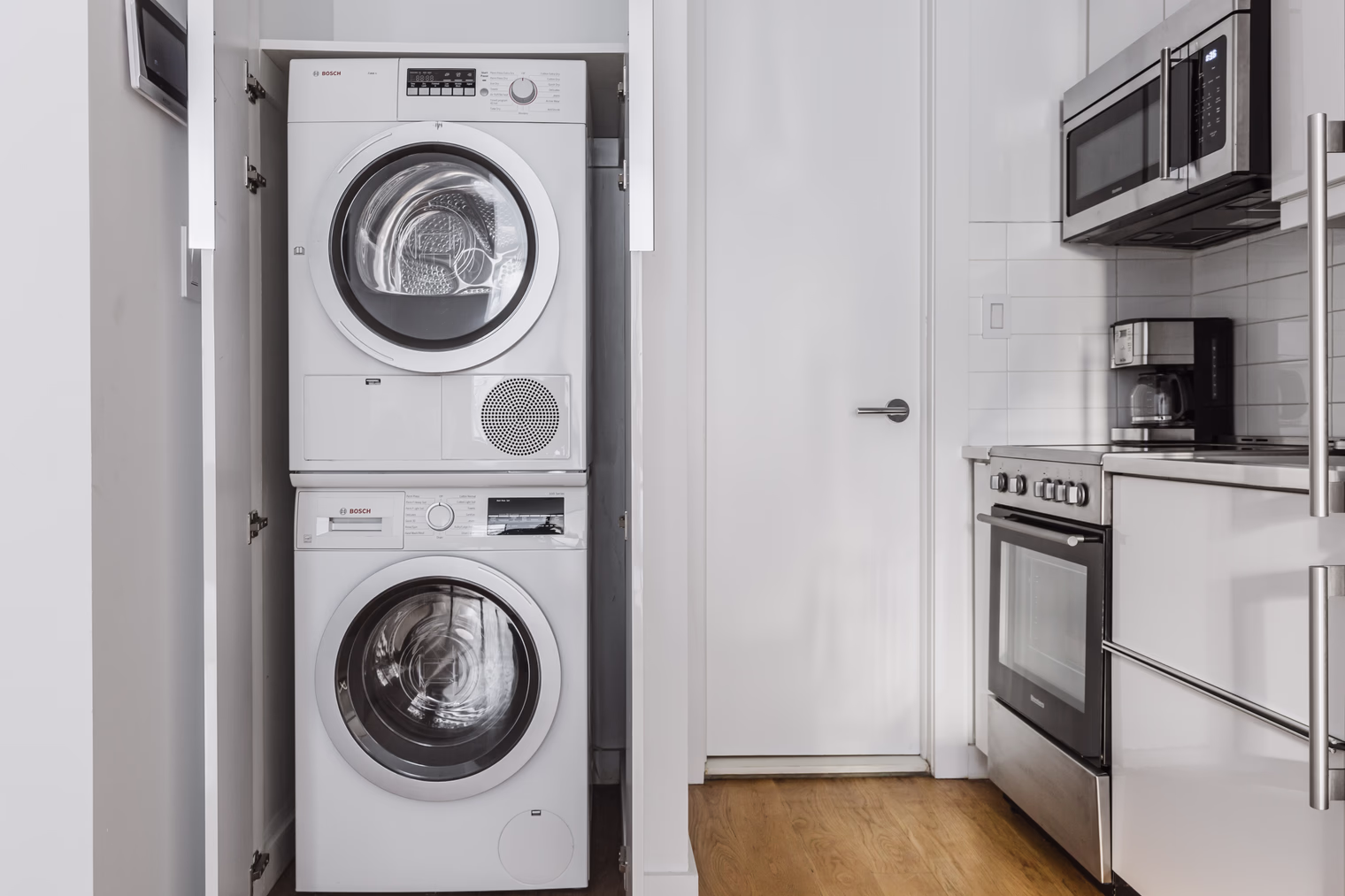 pg52811 o d7a071e3 0f50 4e69 85b3 603a956a7379