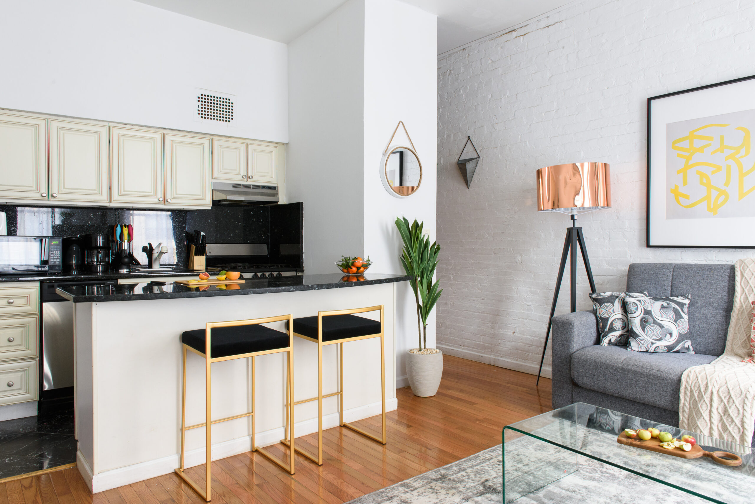 240 e 26th st apt 2b 2