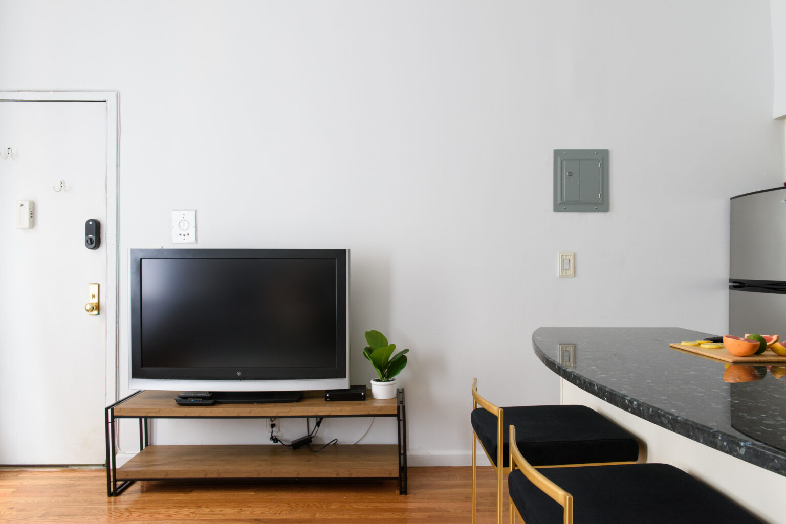 240 e 26th st apt 2b 9