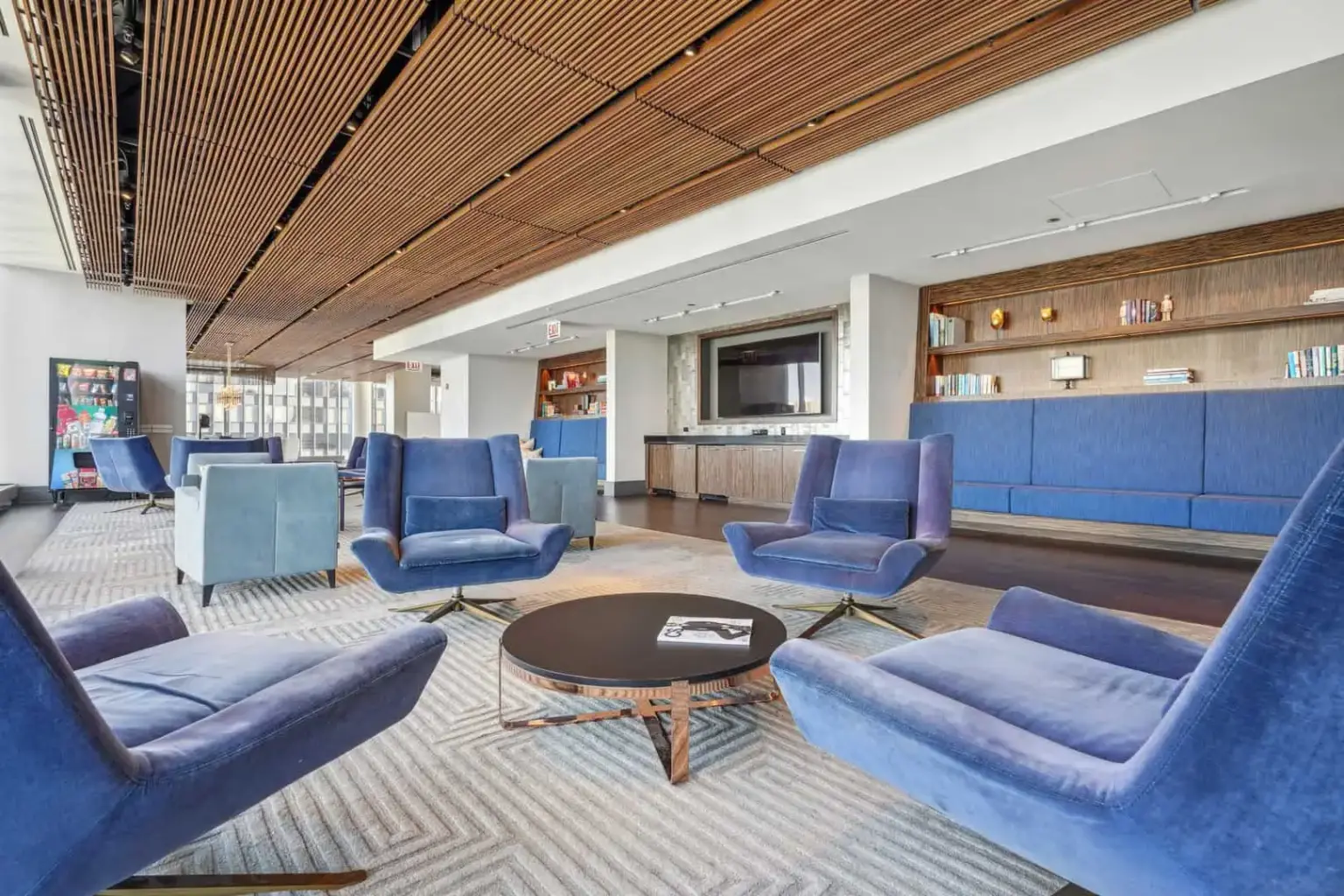 mila lounge 1